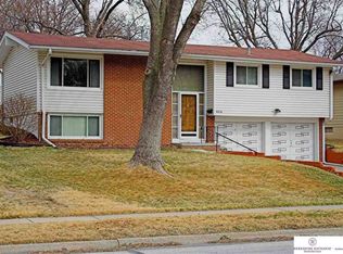 9456 Mockingbird Dr, Omaha, NE 68127