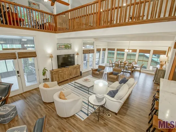 23034 Chene Blanc Ln, Maurepas, LA 70449