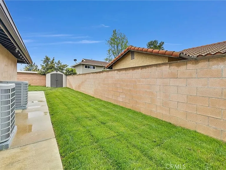 2644 Sycamore Dr — Photo 28
