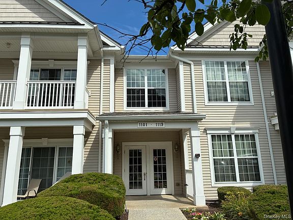 2nd image of 1115 Saratoga Lane