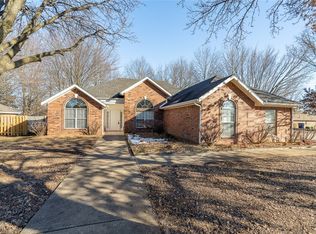 5101 Roxbury Way, Springdale, AR 72762