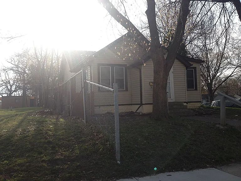 1st image of 3122 Thomas Ave N