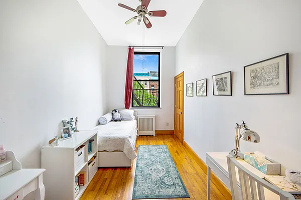 Sold by Verrazano Brokerage Inc | media 18