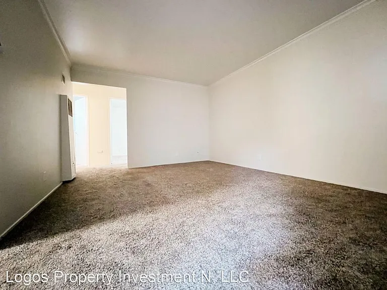 Vernon Apartments — Photo 8