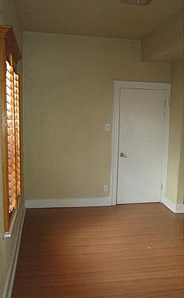 5th image of 2616 Aurora Ave