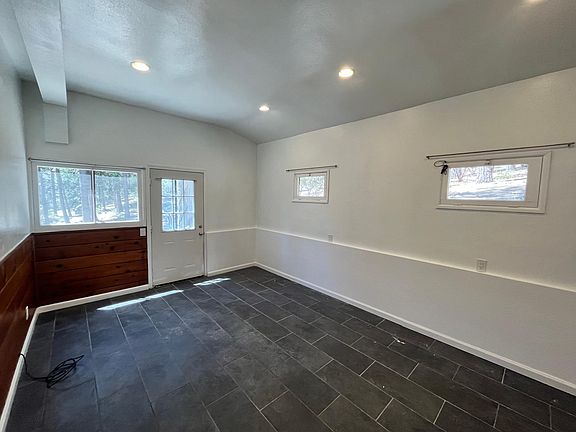 5th image of 26455 Delano Dr #8