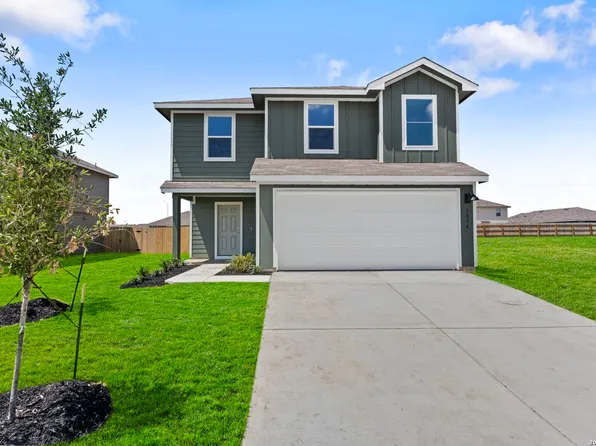 1034 Gladys Run, Seguin, TX 78155