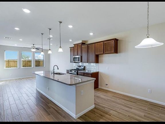 2nd image of 5617 Evanston Ln