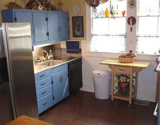 4th image of 2029 Fern St