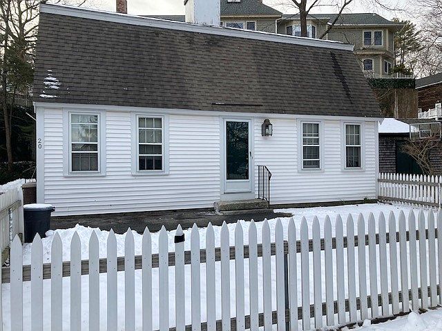 3 Unit Building