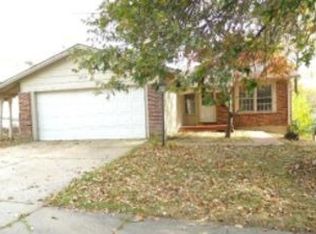 3618 Whispering Woods Dr, Florissant, MO