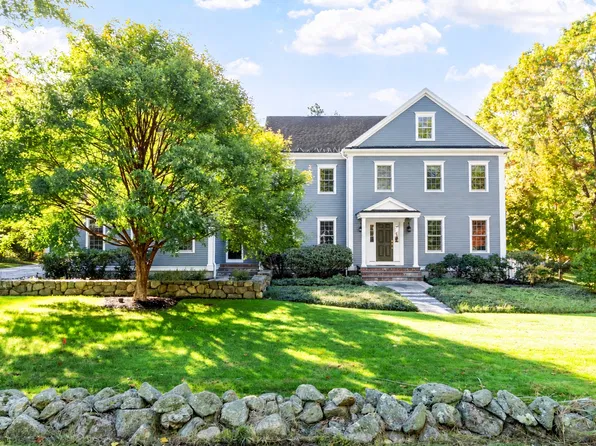 59 Madigan Ln, Harvard, MA 01451
