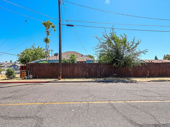 4th image of 1175 Pioneer Ave