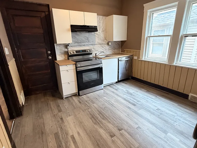 3802 Poe Avenue - Downstairs — Photo 13