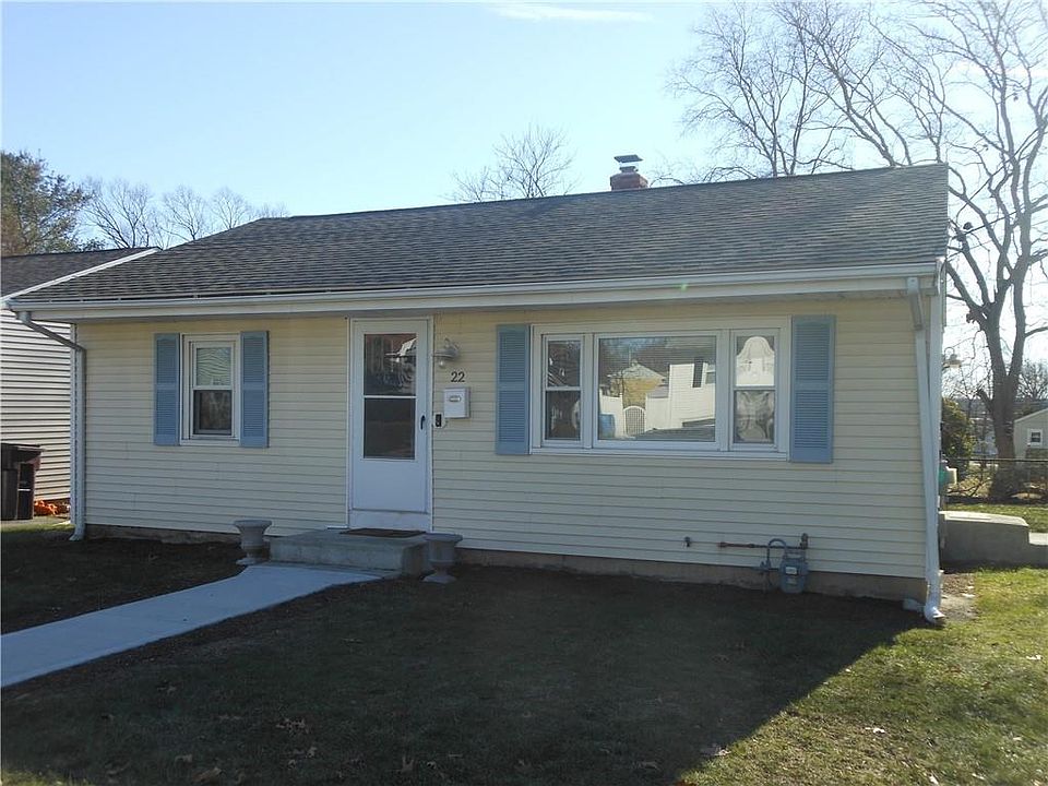 1st image of 22 Oakwood Dr