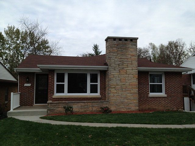 1st image of 2119 Oakview Dr