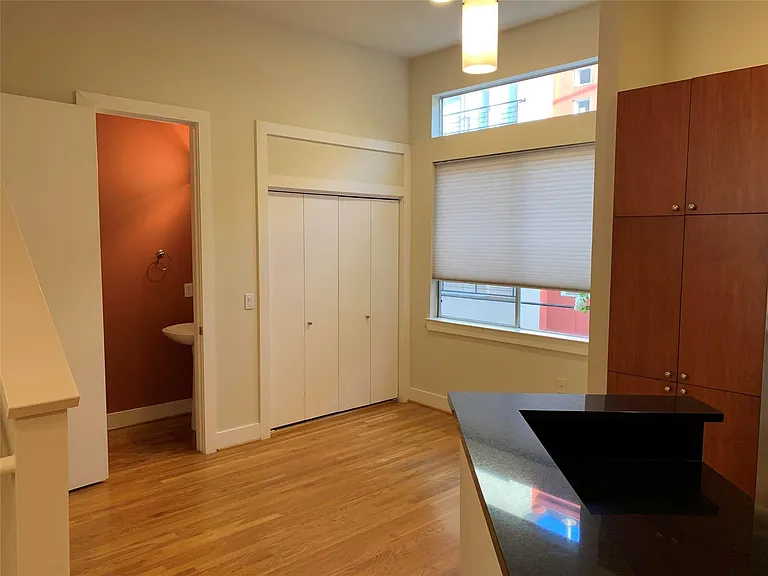 2437 South Blvd #11 — Photo 8