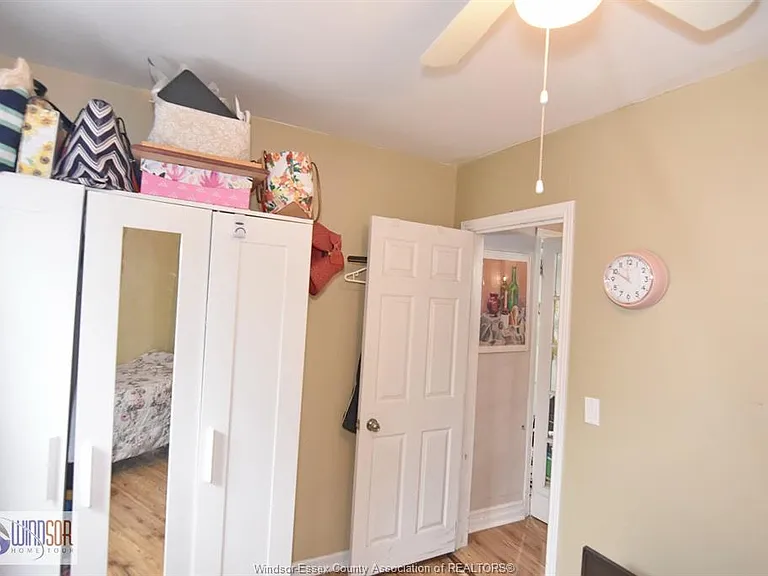 2471 Pillette Rd — Photo 27
