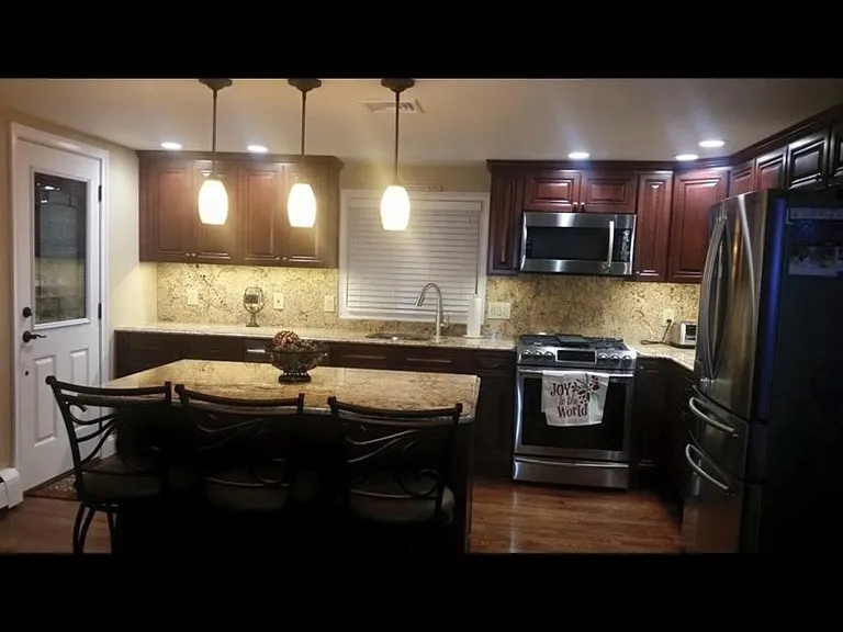 16 Meadow Rd — Photo 1