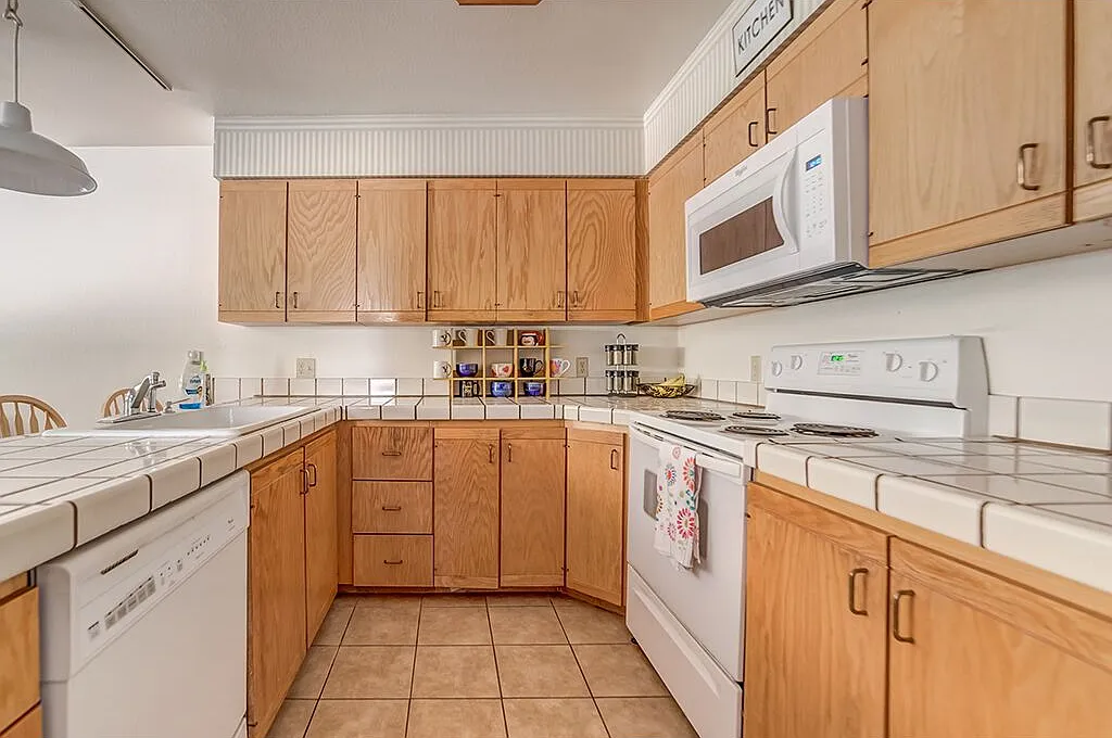 3 bed, 1168 sqft, $475 — Photo 4