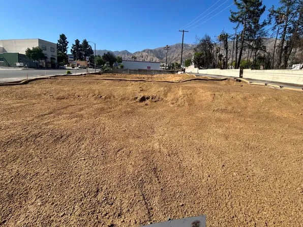 2490 Lake Ave, Altadena, CA 91001