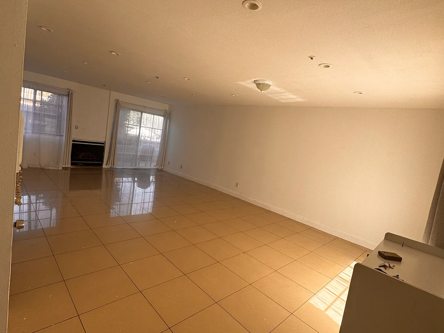 2 bed, 1066 sqft, $2,800 — Photo 2