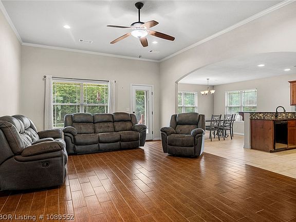 4th image of 143 Stone Dr