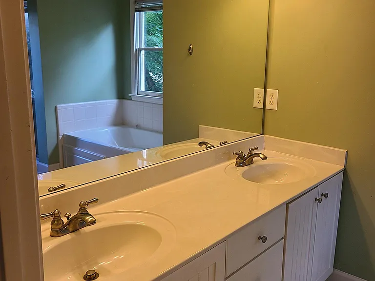 705 McDonald St SE — Photo 7