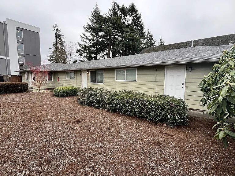 1400 NE 118th Ave — Photo 11