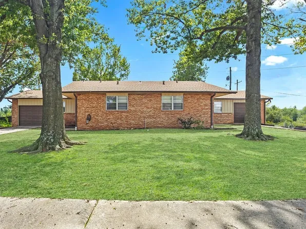 2403 Pin Oak Dr, Springdale, AR 72762