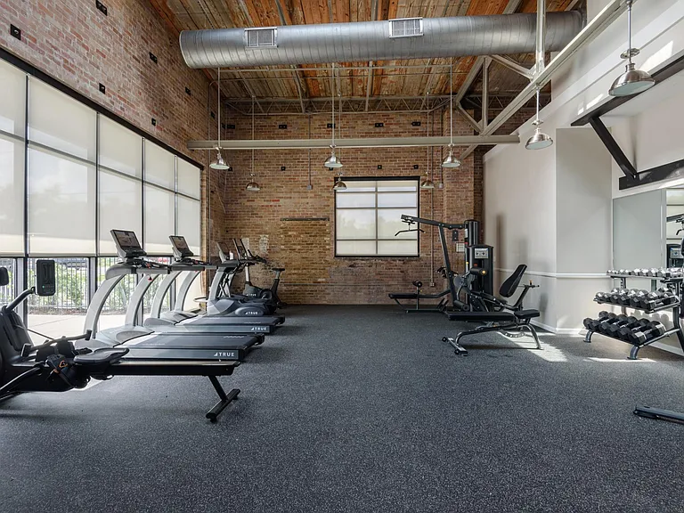 Motor City Apartments — Photo 7