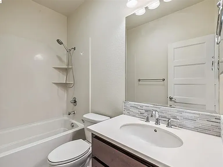 2nd bathroom
