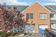 Shady Oak Ct-S0711-001.jpg