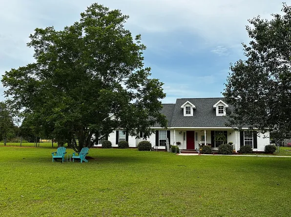 1014 J Saunders Rd, Slocomb, AL 36375