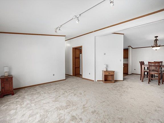 5th image of 801 Nottingham Drive