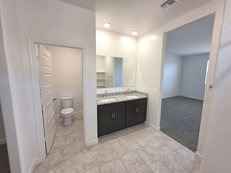 2844 W Shepperd Ave — Photo 19