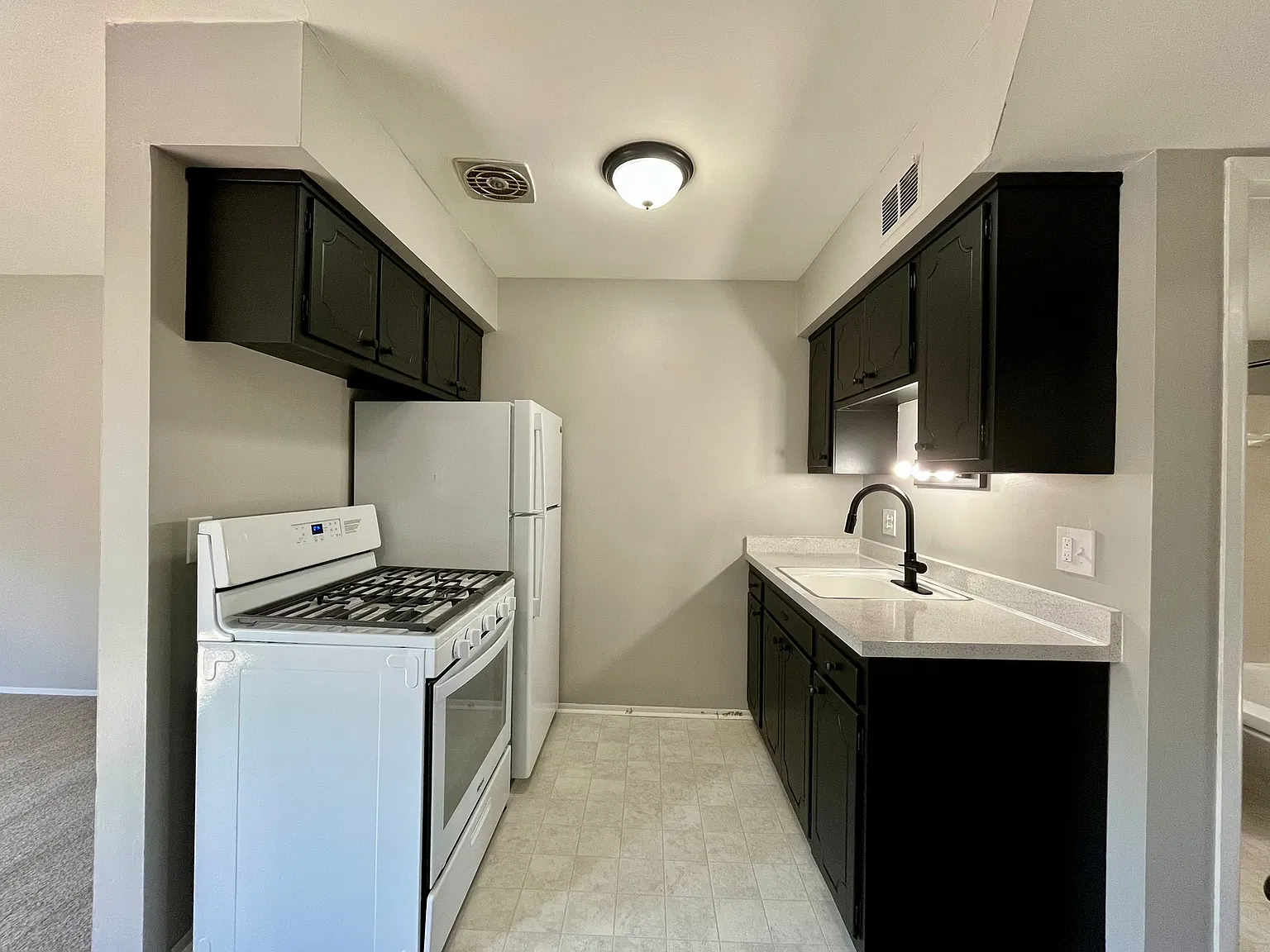 4431 Oakwood Boulevard - #4 — Photo 4