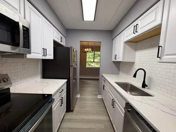 280 Bridgewater Rd APT C12, Brookhaven, PA 19015