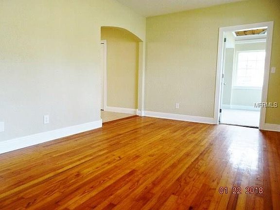 4th image of 234 37th Ave NE