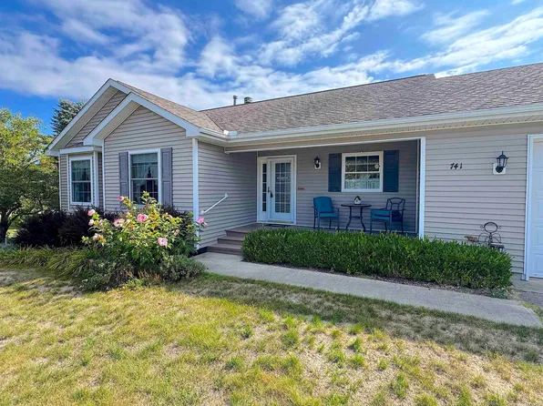 741 S Creek Ct, Traverse City, MI 49696