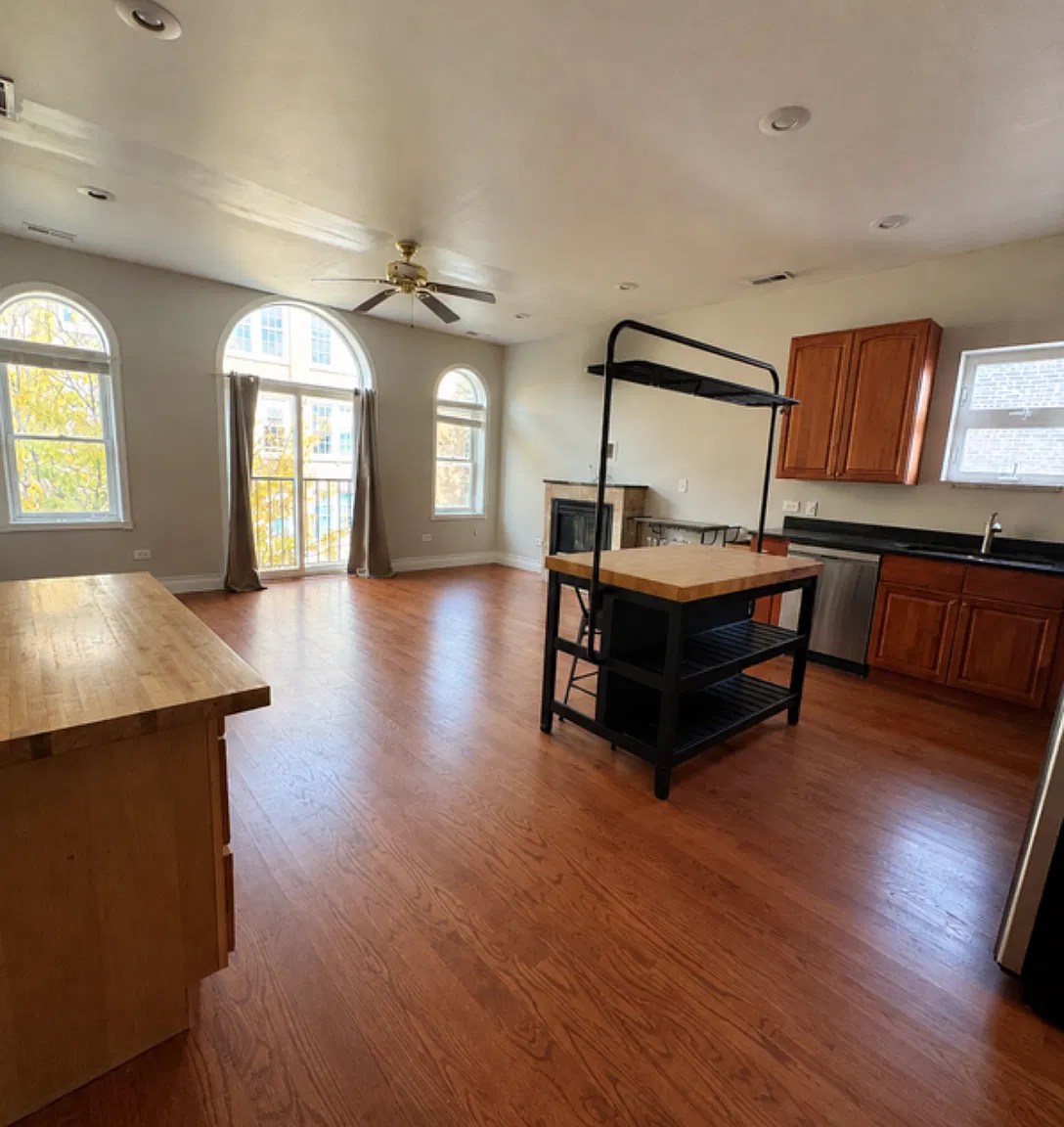 2 bed, 1200 sqft, $3,100 — Photo 2