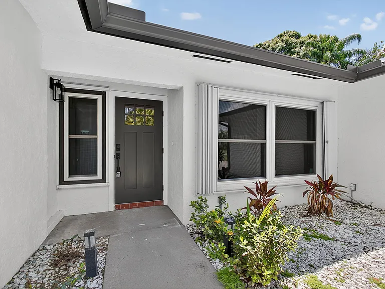 280 Sulky Way — Photo 2