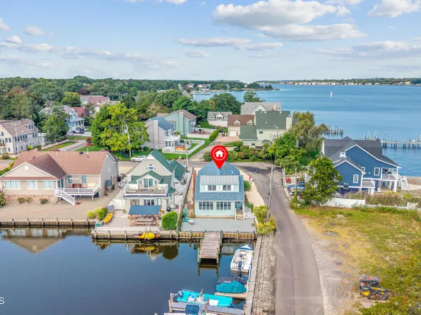 1 Tudor Avenue, Pine Beach, NJ 08741