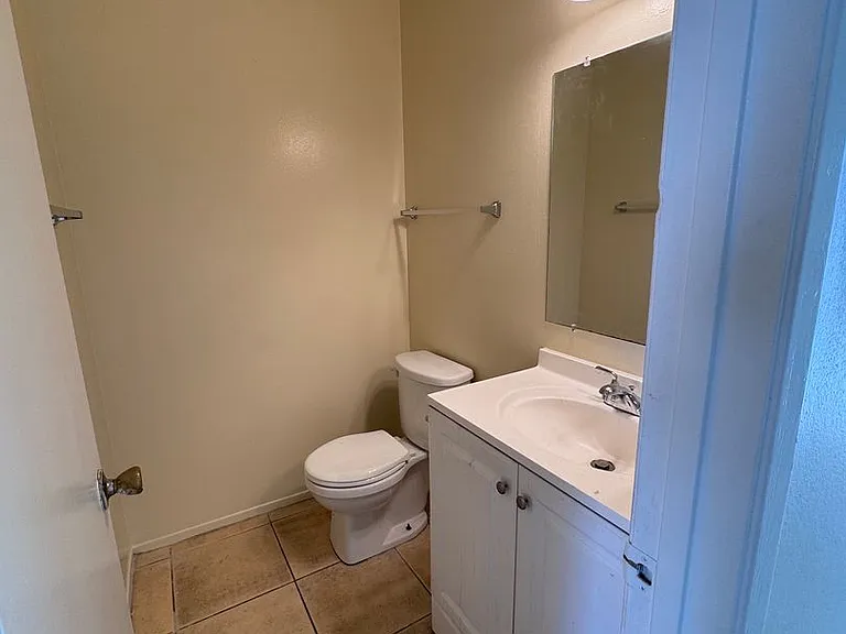530 S I St #2 — Photo 5