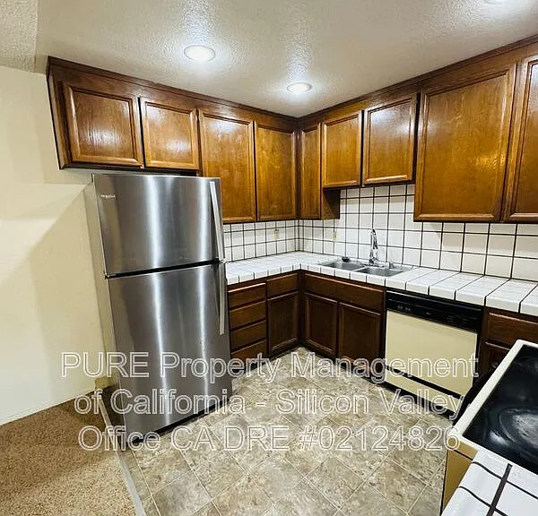 375 Clifford Ave #217 — Photo 6