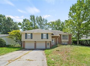 1107 W Wabash Ter, Olathe, KS 66061