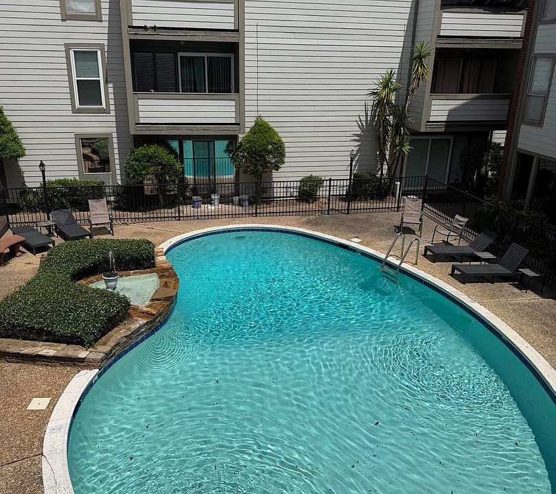 1st image of 1161 Lake Ave
