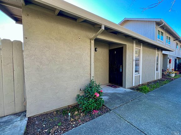 4th image of 189 Del Sur Court
