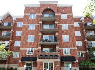 3401 N Carriageway Dr Unit 401, Arlington Heights, IL 60004