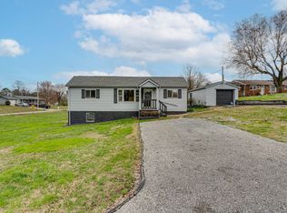 44 Williams Ln, Rossville, GA 30741